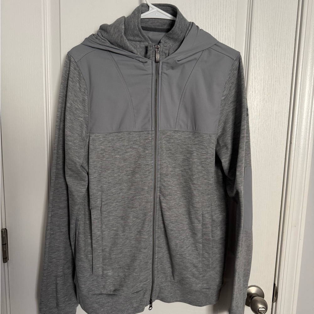 Under Armour Gray Lightweight Hooded Shirt Jacket
Great condition, no smoking.
